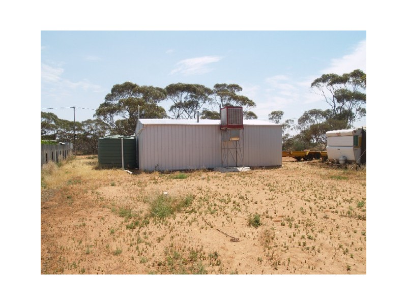 26 & 27 The Crescent, Wunkar SA 5311
