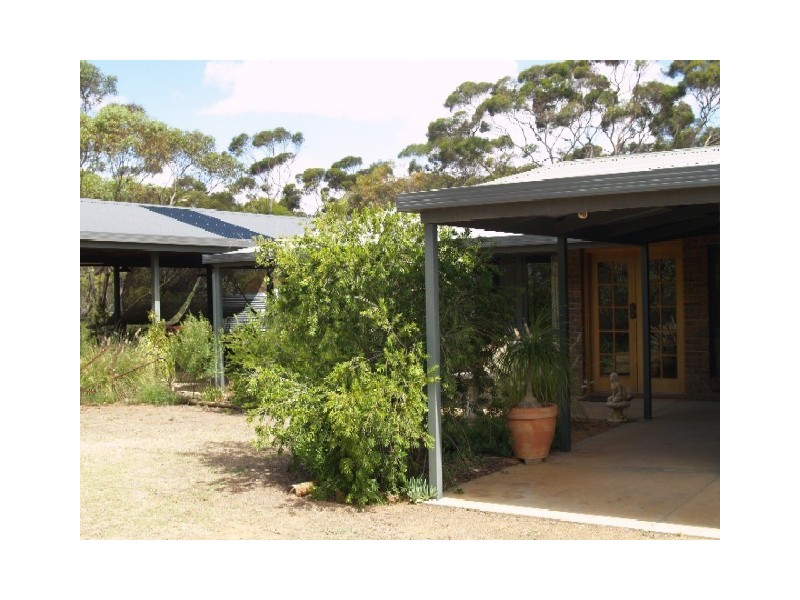 47 Kruesler Road, Waikerie SA 5330