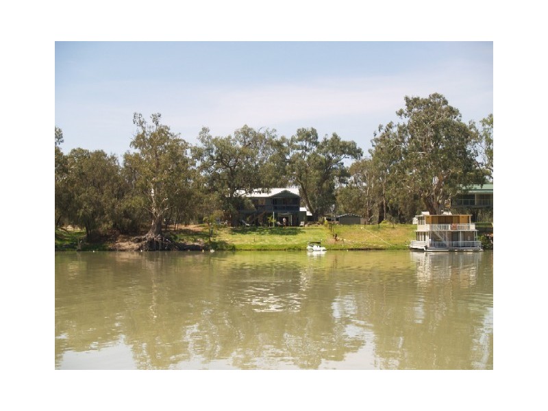 41 Dock Street, North West Bend, Morgan SA 5320