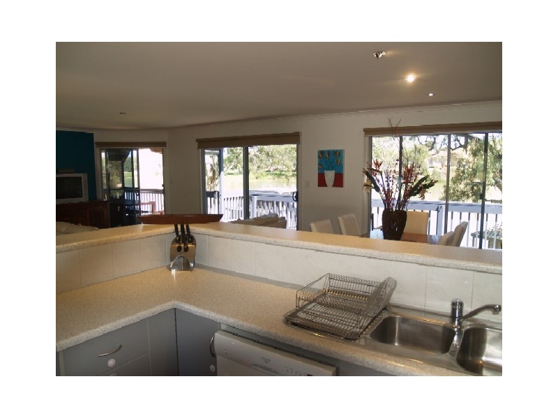 41 Dock Street, North West Bend, Morgan SA 5320