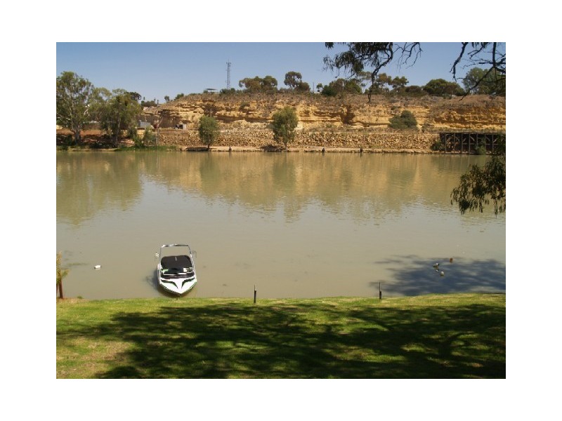 41 Dock Street, North West Bend, Morgan SA 5320