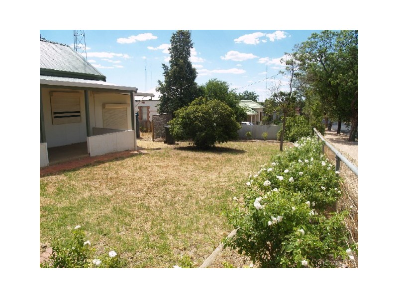 7 Henderson Street, Waikerie SA 5330