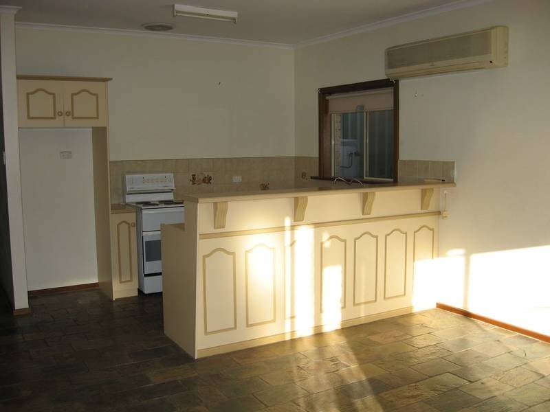 2A Arnold Street, Waikerie SA 5330