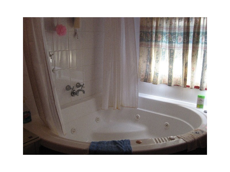 19 Kirby Street, Waikerie SA 5330