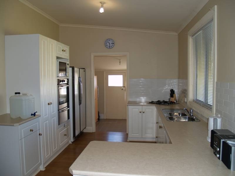 5 The Avenue, Waikerie SA 5330