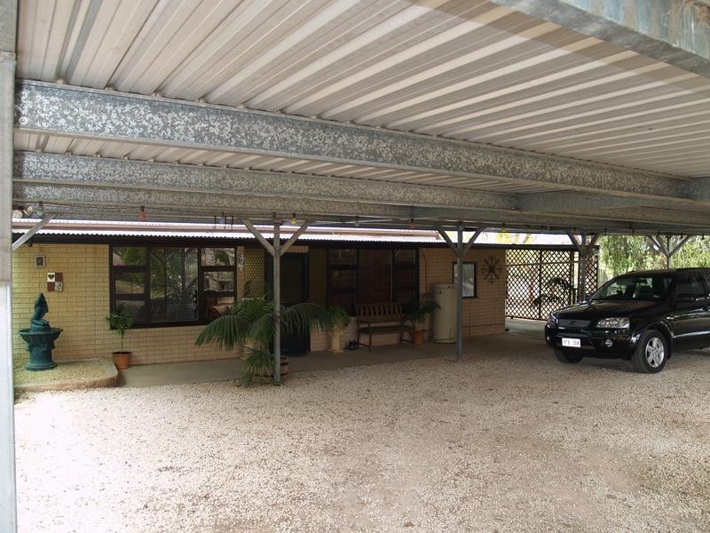 5 Thomas Street, Waikerie SA 5330