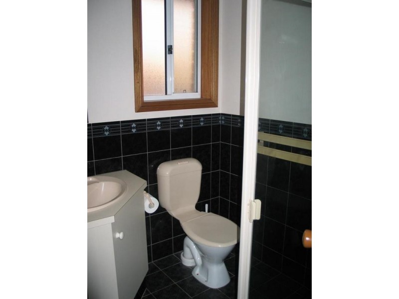 4 Edwards Crescent, Waikerie SA 5330