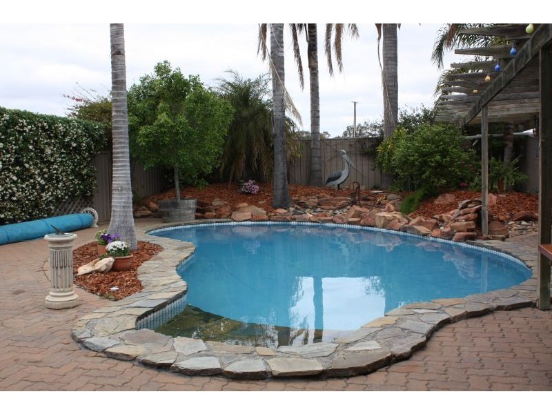 12958 Sturt Highway, Waikerie SA 5330