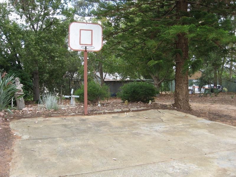 9 Reid Road SUNLANDS, Waikerie SA 5330