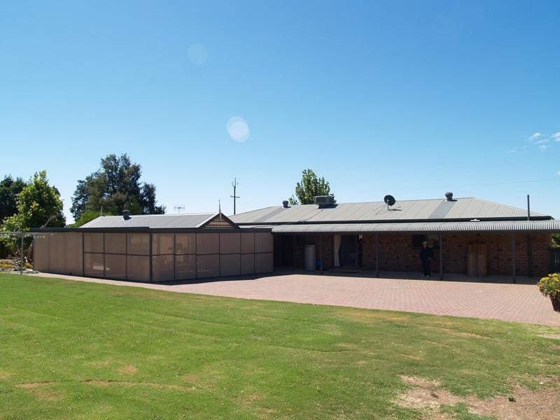 261 Playford Road, SUNLANDS, Waikerie SA 5330