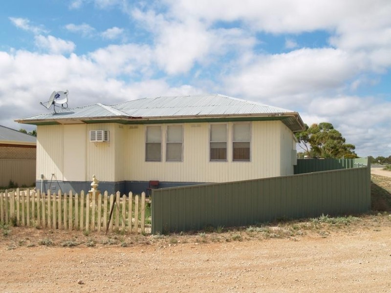 8 West Terrace, Blanchetown SA 5357