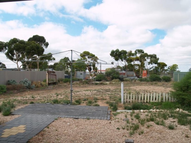 8 West Terrace, Blanchetown SA 5357
