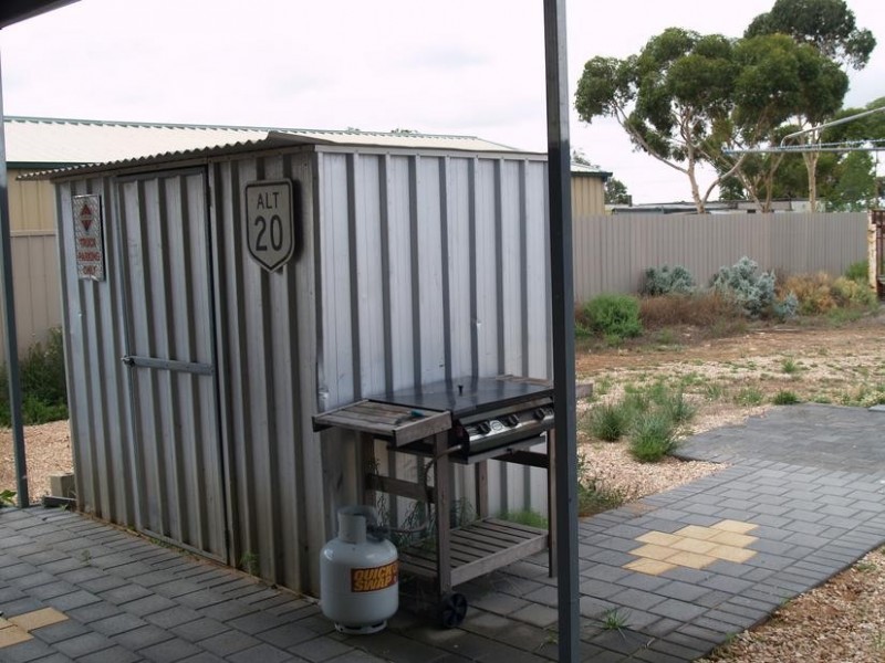 8 West Terrace, Blanchetown SA 5357