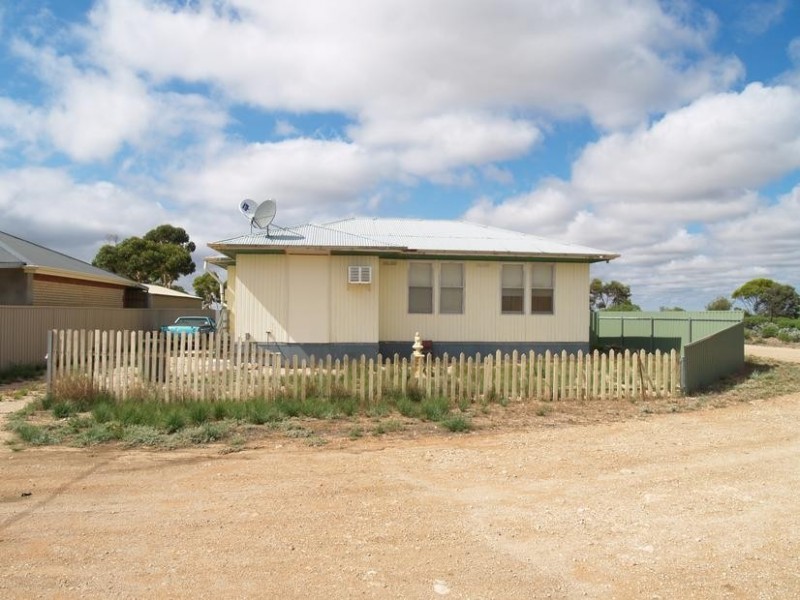 8 West Terrace, Blanchetown SA 5357