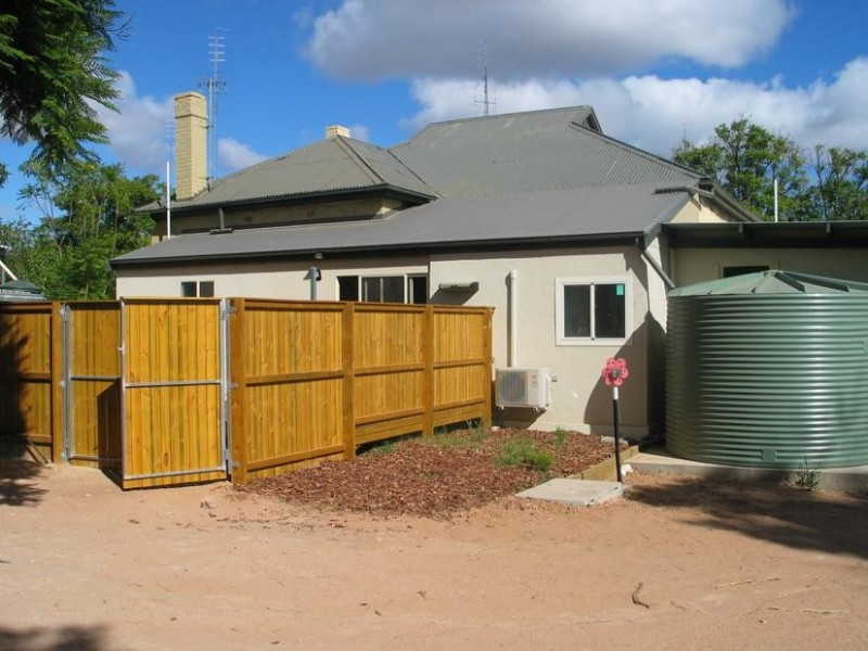 20 Peake Tce, Waikerie SA 5330