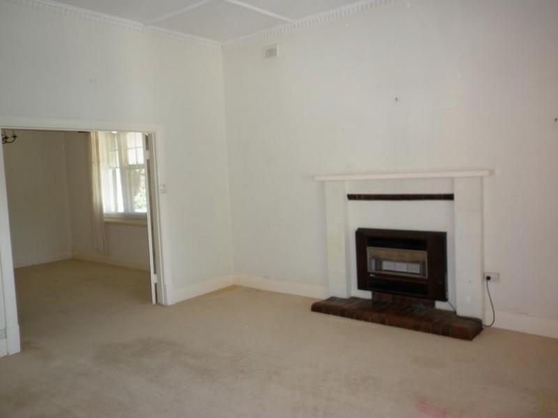 7 Coombe Tce, Waikerie SA 5330