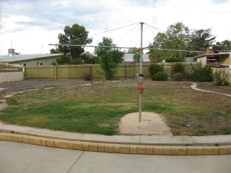 26 Kirby St, Waikerie SA 5330