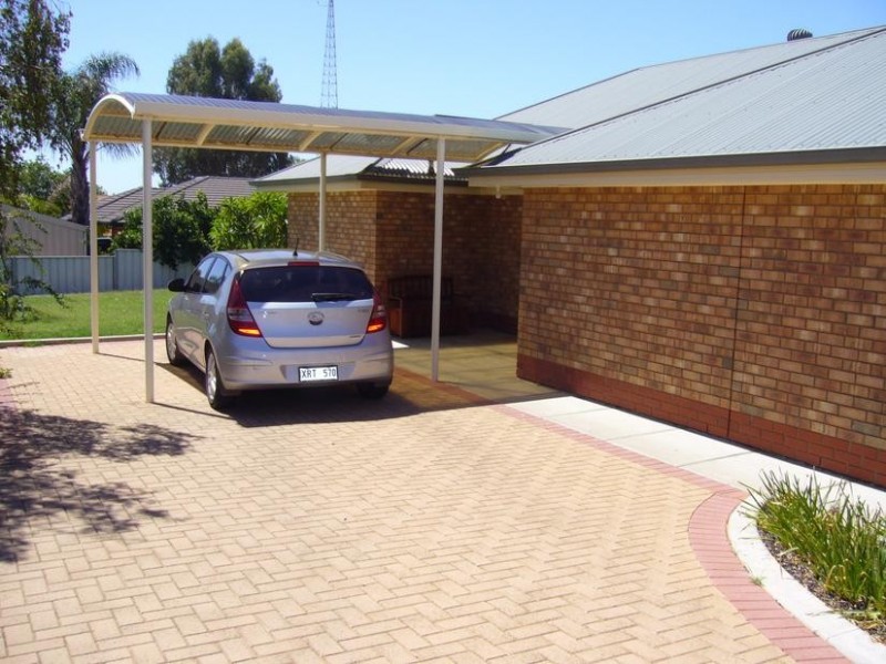 8 Mary Starr Drive, Waikerie SA 5330