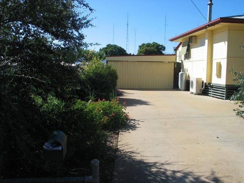6 Nicol Crescent, Waikerie SA 5330