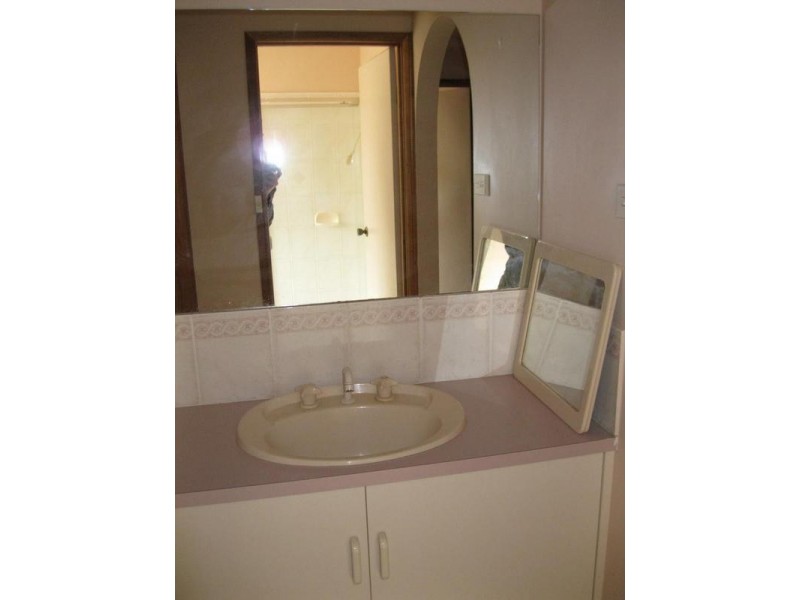 6 Edwards Crescent, Waikerie SA 5330