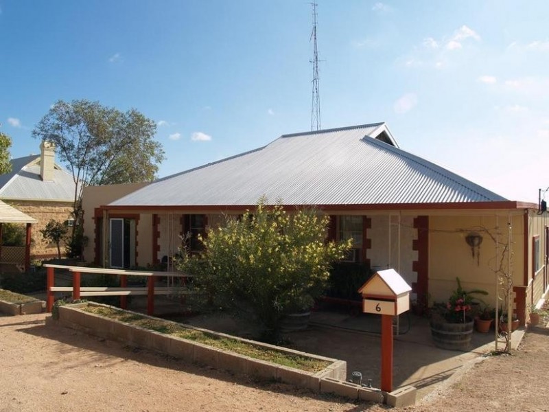 6 Thompson Street, Waikerie SA 5330