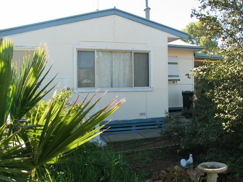 32 Kirby St, Waikerie SA 5330