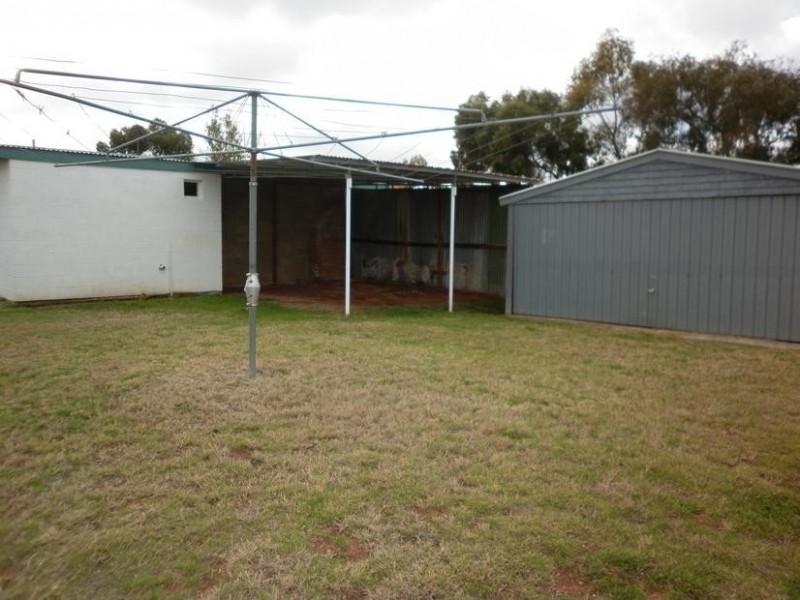 48 Baldock Rd, Waikerie SA 5330