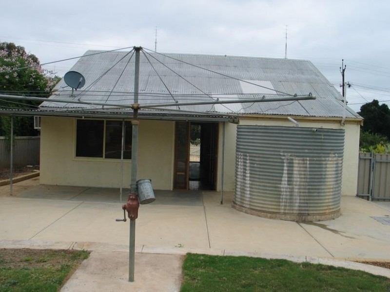26 Kirby St, Waikerie SA 5330