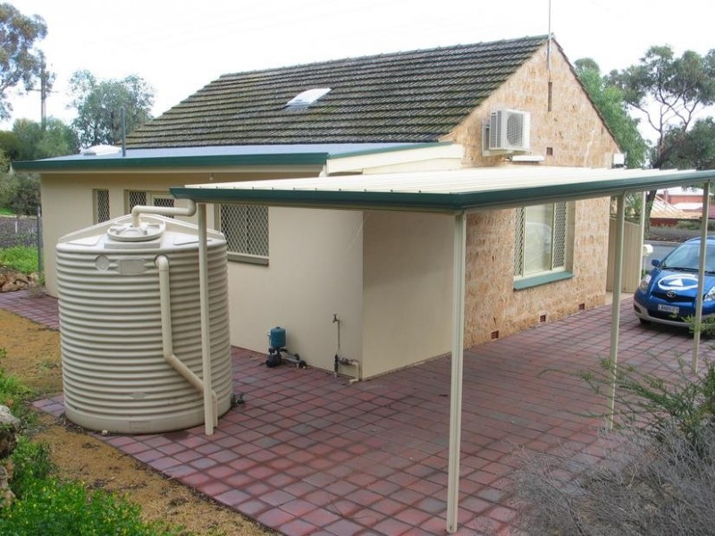 5A West Rd, Waikerie SA 5330