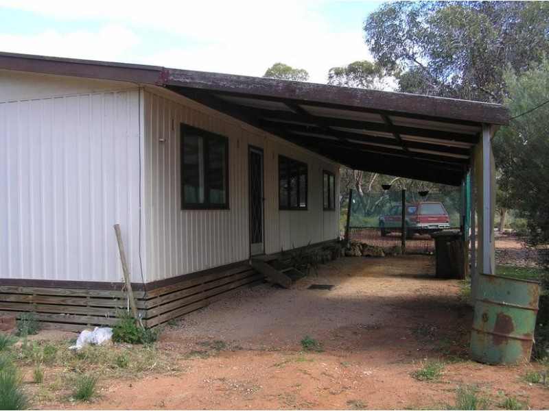 12526 Sturt Highway, Waikerie SA 5330