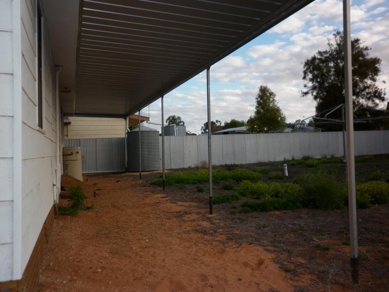4 Isaacson Street, Waikerie SA 5330