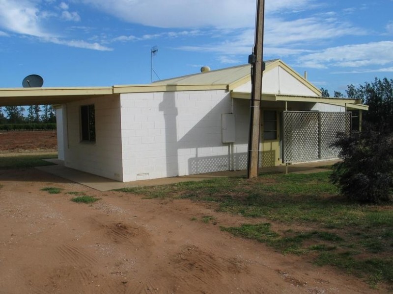 8 Emil Lochert Cres, Waikerie SA 5330