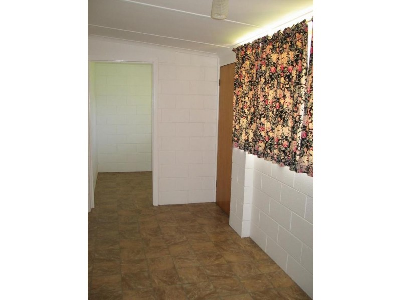 8 Emil Lochert Cres, Waikerie SA 5330