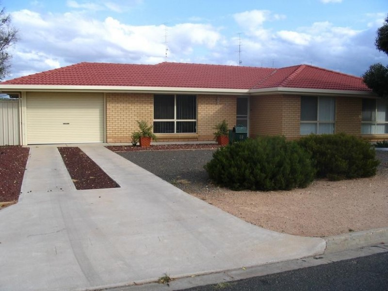 12 McCutcheon Street, Waikerie SA 5330