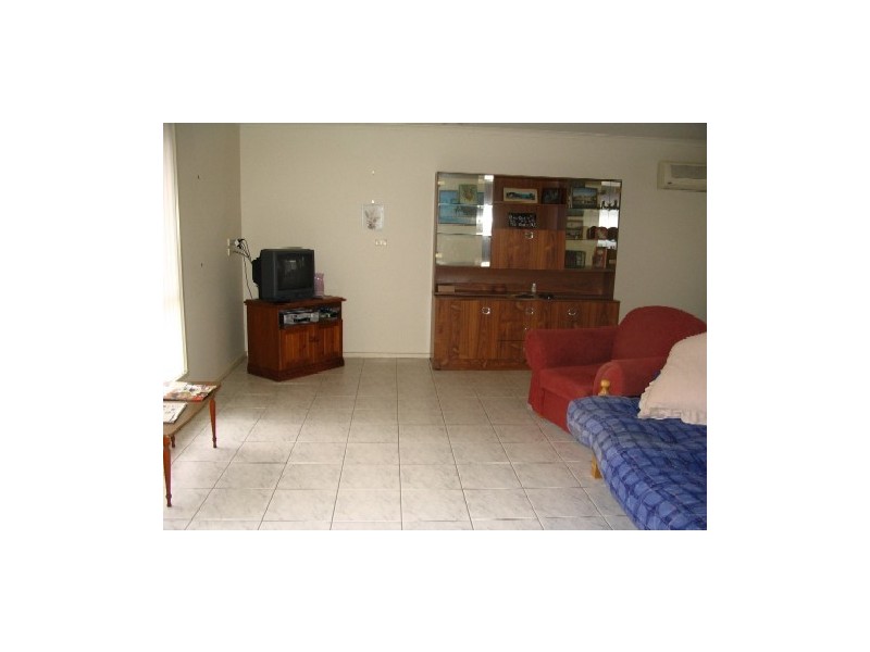 12 McCutcheon Street, Waikerie SA 5330