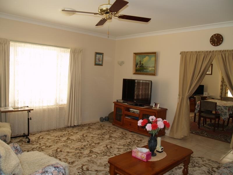 14 Edwards Cres, Waikerie SA 5330