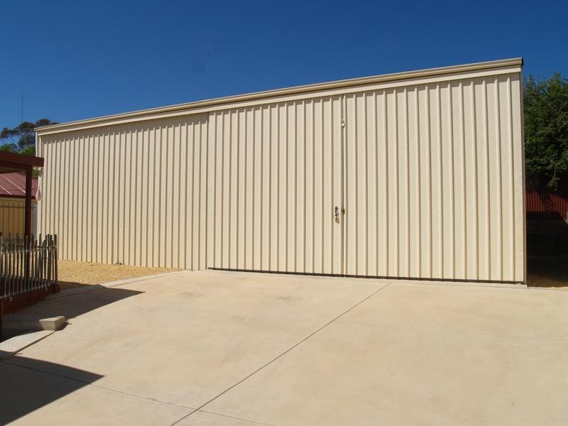 14 Edwards Cres, Waikerie SA 5330