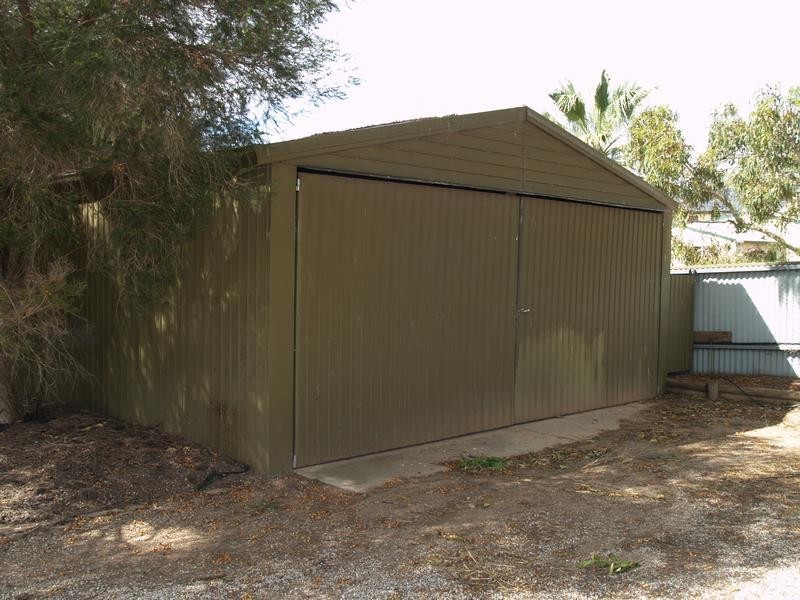 16 Kirby Street, Waikerie SA 5330