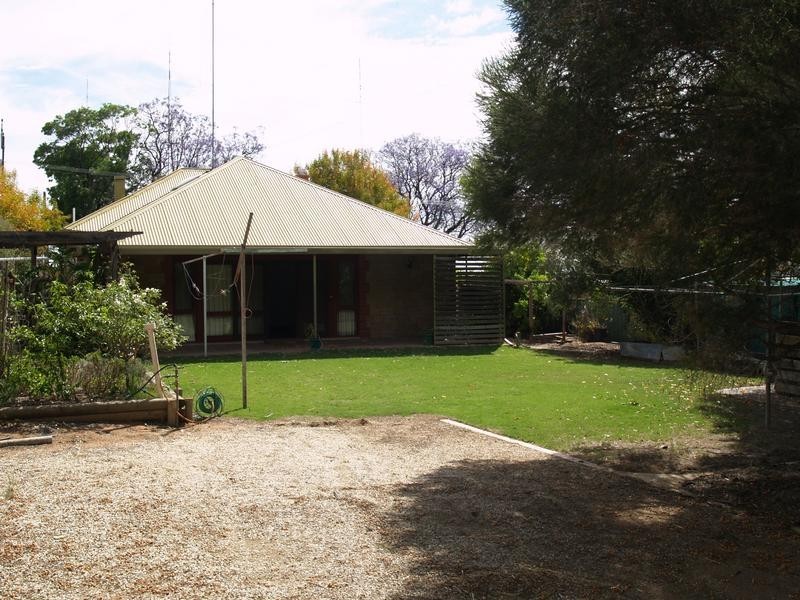 16 Kirby Street, Waikerie SA 5330