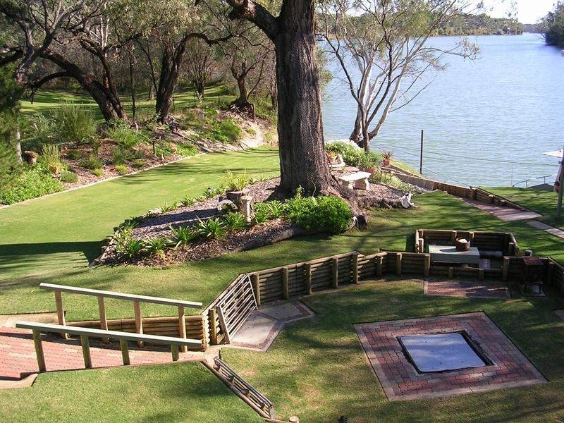 287 Pelican Point Road, Morgan SA 5320