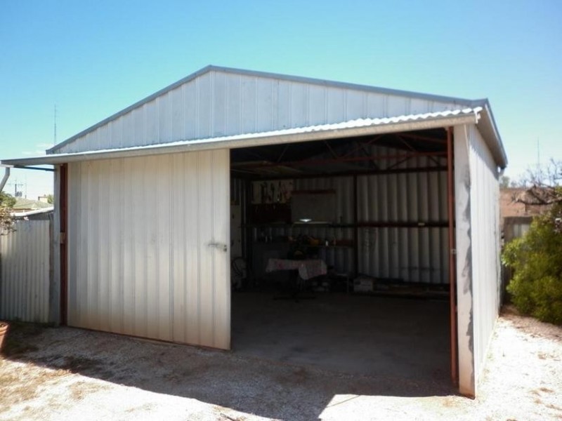 12 Eighth Street, Morgan SA 5320