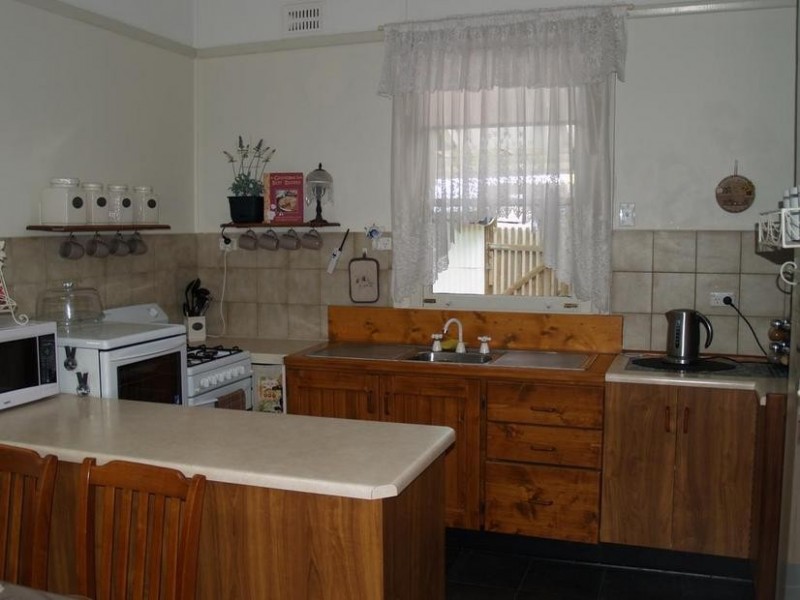 19 Kirby Street, Waikerie SA 5330