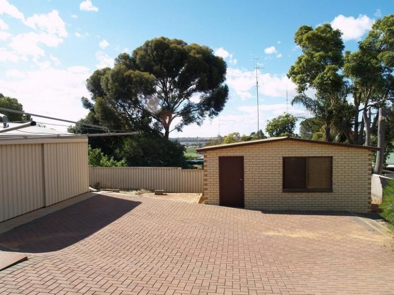6 Marschall Street, Waikerie SA 5330