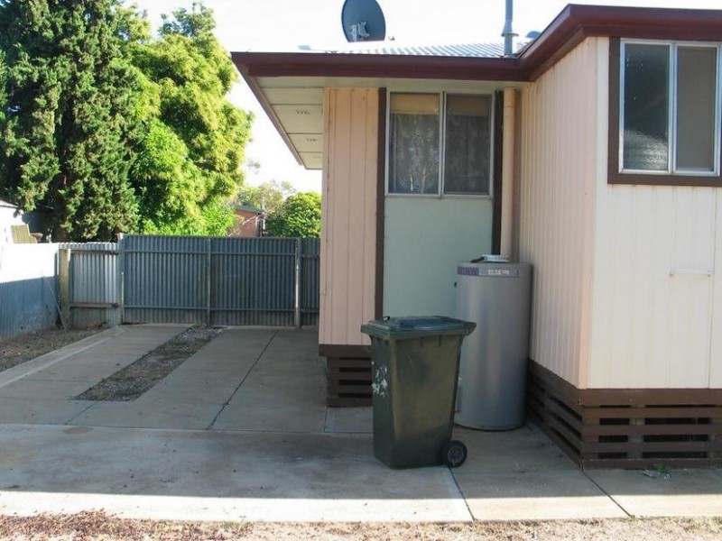 16 Jacobs St, Waikerie SA 5330