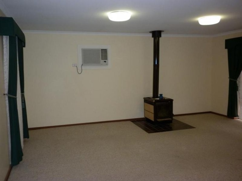 3 Sixth Street, Morgan SA 5320