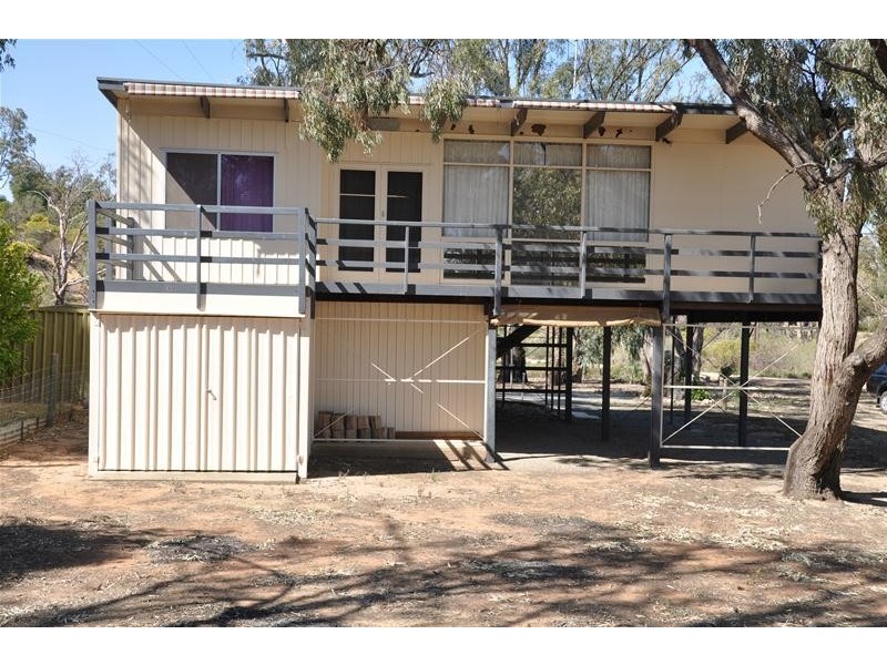 32 Echidna Avenue, Morgan SA 5320