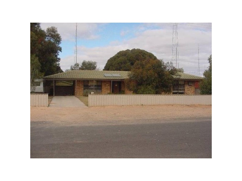 8 Sixth STREET, Morgan SA 5320