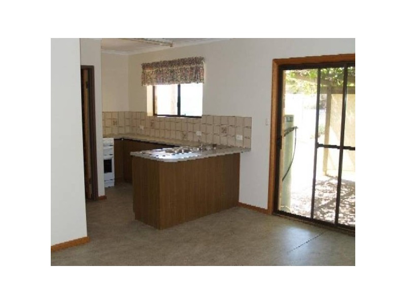 8 Sixth STREET, Morgan SA 5320