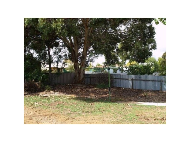 8 Sixth STREET, Morgan SA 5320