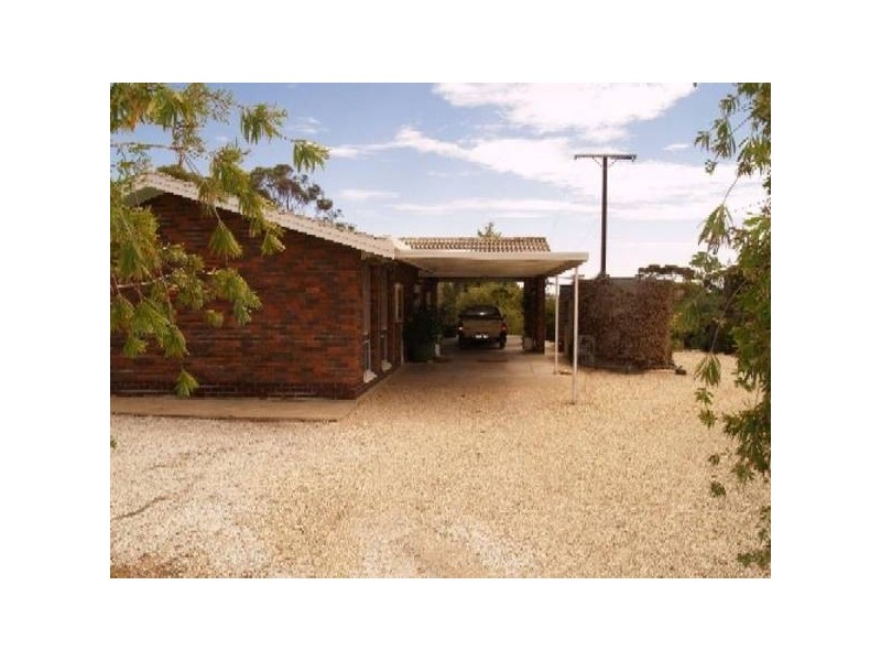 Sect 426 Holder Top ROAD, Waikerie SA 5330